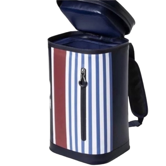 NWOT Limited Edition Vineyard Vines x Target Navy Padded Shoulder Sling Cooler - Picture 6 of 16